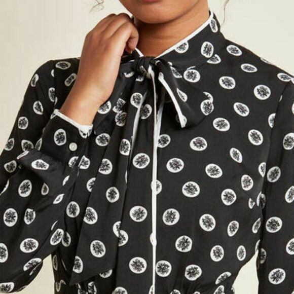 ModCloth Dress Back White Polka Dots Pleated Shirt Dress Tie Neck  Size XXS - Picture 2 of 8